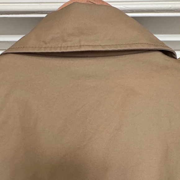 Banana Republic Classic Tan Trench Coat with bottom ruffle detail - Picture 7 of 9
